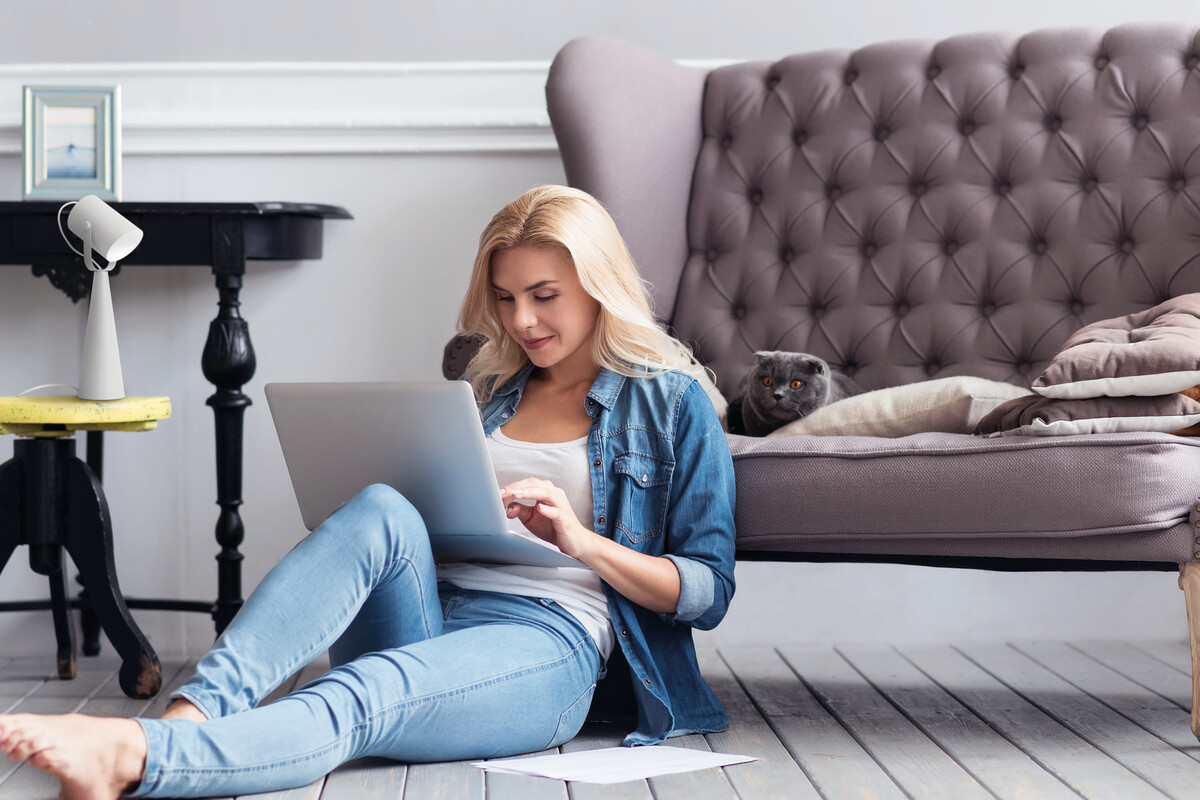 Kanlux 36260 Lampa stołowa LARATA E27 W KANLUX